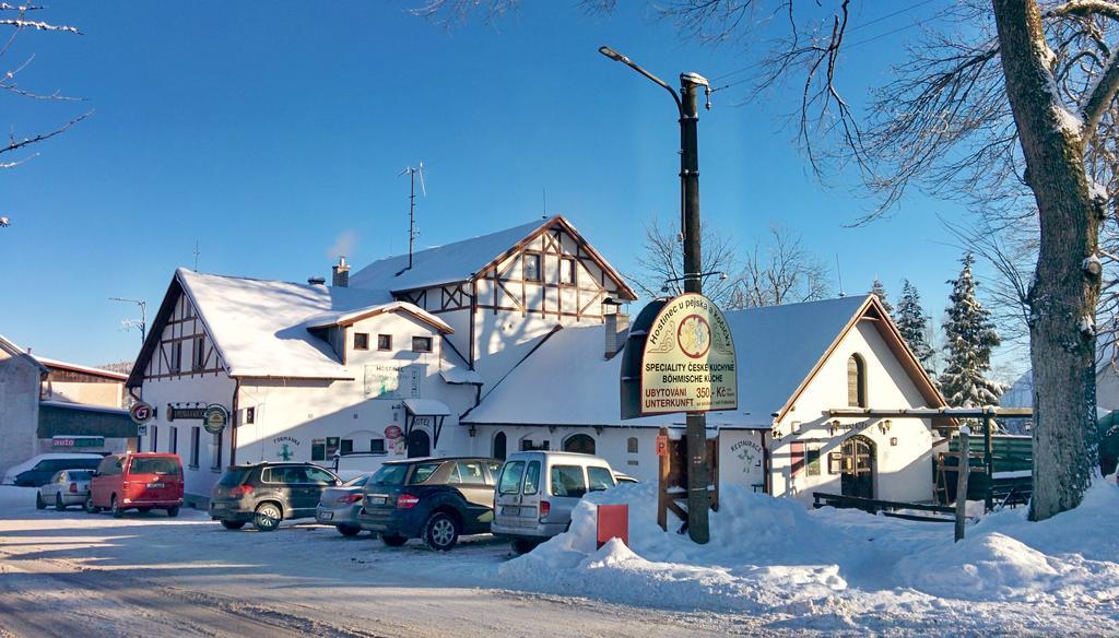 Hostinec U Pejska A Kocicky Marianske Lazne Exterior photo